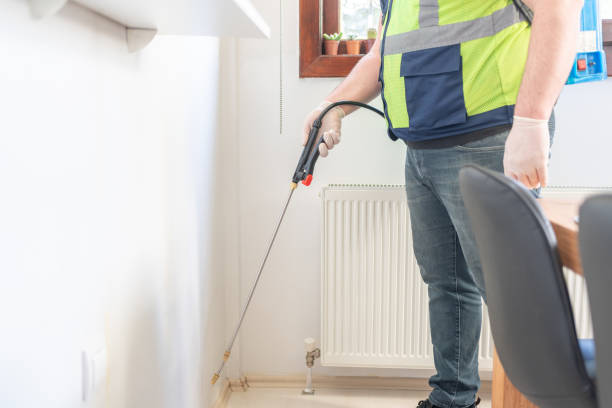 Best Exterminator Services  in Horicon, WI